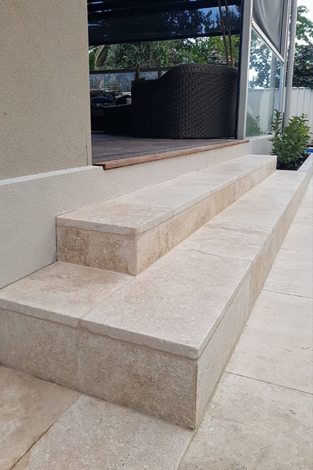 ступени из камня